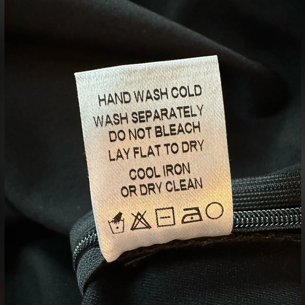 XS Women’s Superdown Rockie One Shoulder Bodysuit Black Asymmetrical Top - NWT - Picture 13 of 13